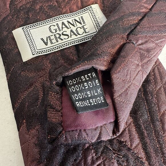 GIANNI VERSACE Men's 100% Silk Necktie Luxury Designer Burgundy Italy 3-6/8Wx62L - Picture 7 of 10